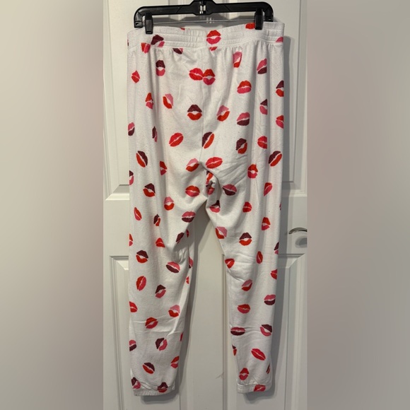 PJ Salvage White Pajama Pants with Red and Pink Lips - Picture 2 of 7